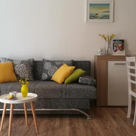 Near Center,beach,bus +free Parking Apartment Zadar